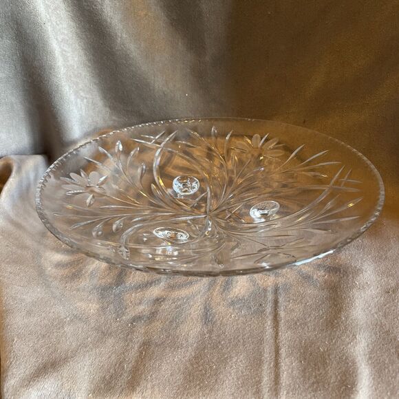 Vintage Elegant Cut Glass Crystal 3 Legged Flower Pattern Centerpiece Bowl - Picture 1 of 12
